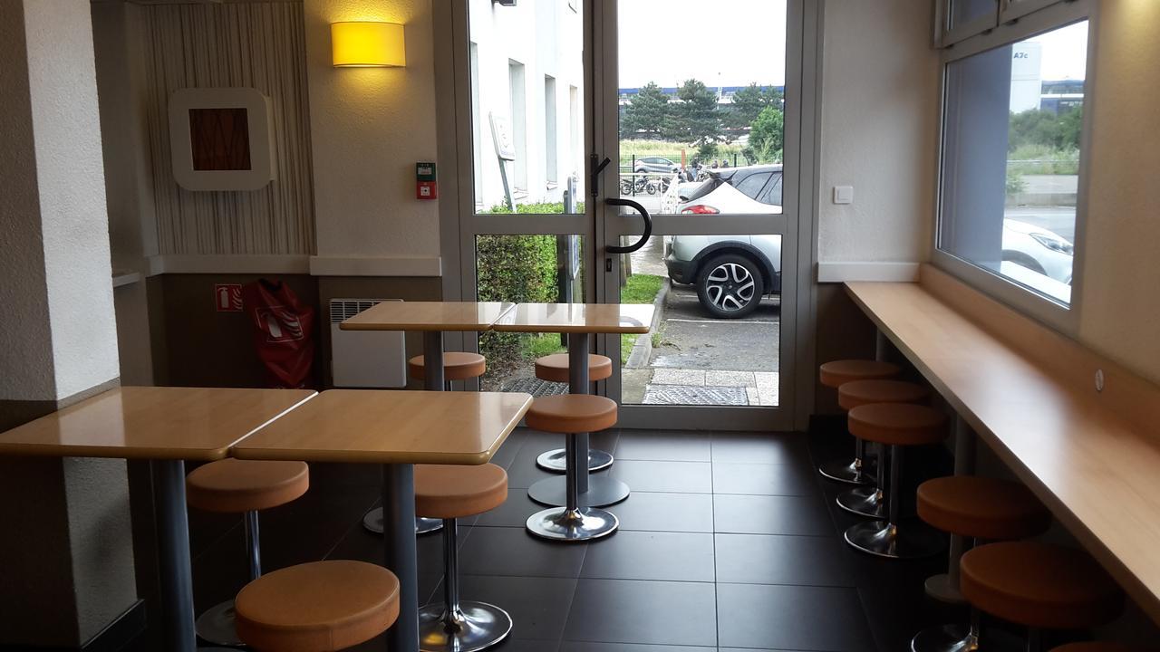 Ibis Budget Orly Rungis Esterno foto
